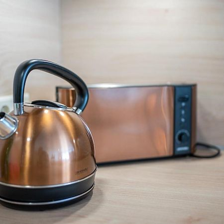 Golden Design Apartment Familie Business 6 Pers Buero Fitnessecke Naehe Messe Dus 1000 Mbit 뒤스부르크 외부 사진