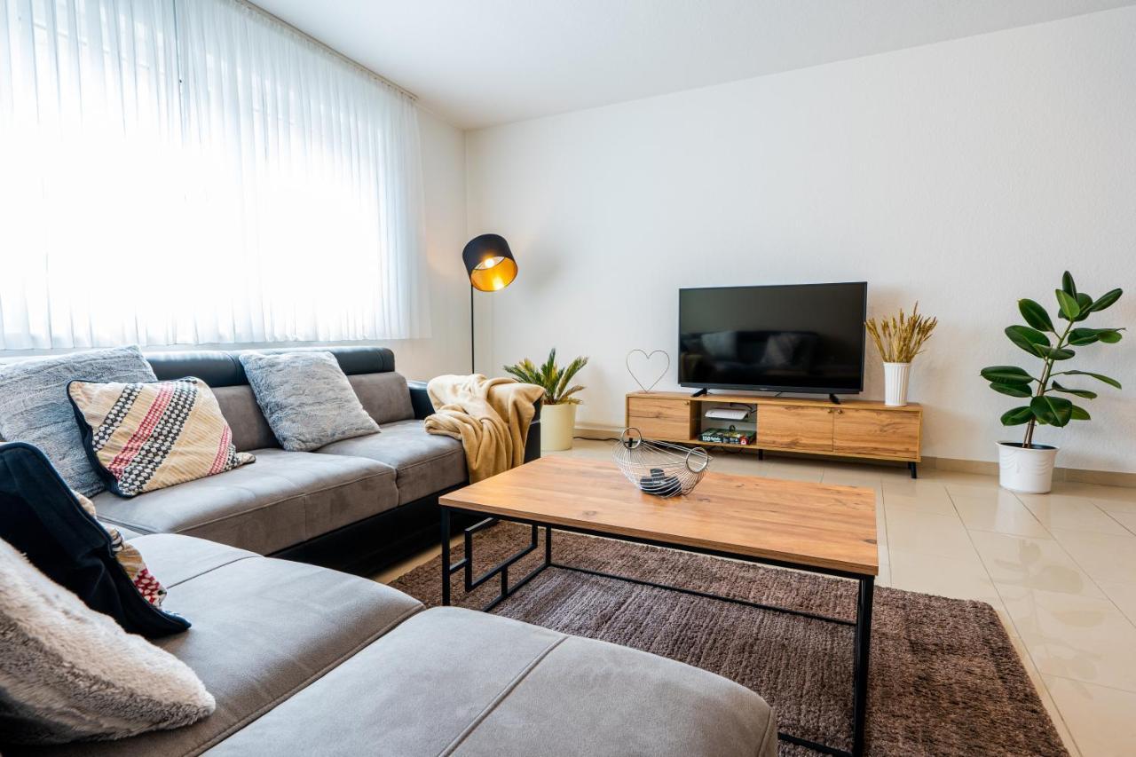Golden Design Apartment Familie Business 6 Pers Buero Fitnessecke Naehe Messe Dus 1000 Mbit 뒤스부르크 외부 사진