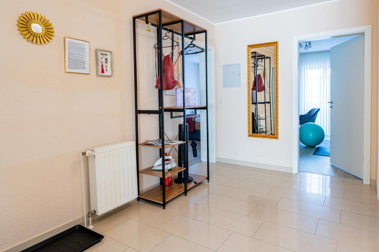 Golden Design Apartment Familie Business 6 Pers Buero Fitnessecke Naehe Messe Dus 1000 Mbit 뒤스부르크 외부 사진
