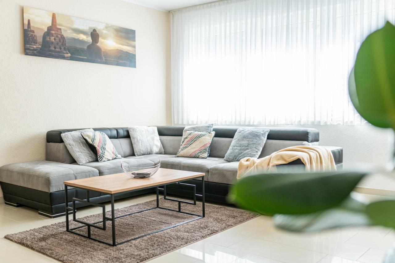 Golden Design Apartment Familie Business 6 Pers Buero Fitnessecke Naehe Messe Dus 1000 Mbit 뒤스부르크 외부 사진